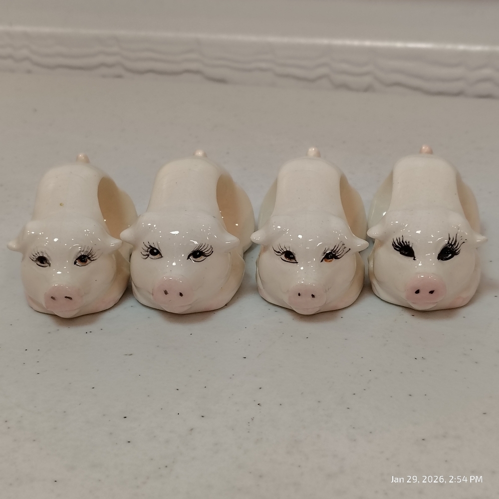Ceramic Pig Napkin Ring Holders Set of 4 Country House Cottage Vintage WHITE - Picture 1 of 6